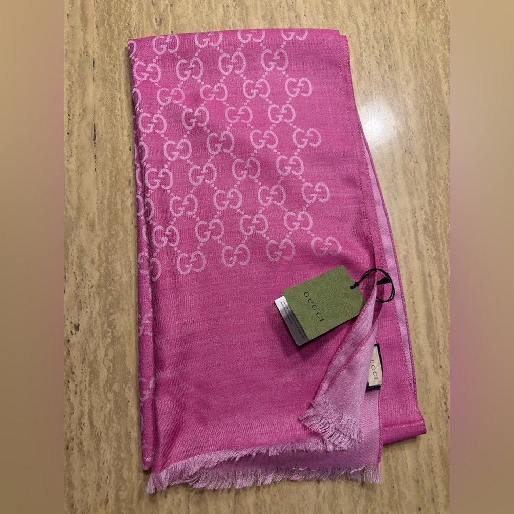 Gucci NWTS monogram GG pink silk/wool scarf - Picture 4 of 11